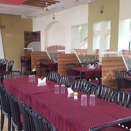 Hotel Rasraj , Dhule Exterior photo
